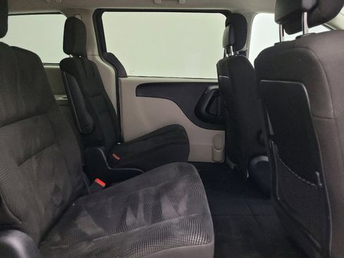 Used 2020 Dodge Grand Caravan SE image 19