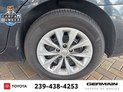 Used 2017 Toyota Camry LE FWD image 12