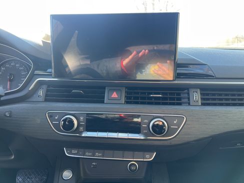 Used 2022 Audi A5 2.0T Premium image 19