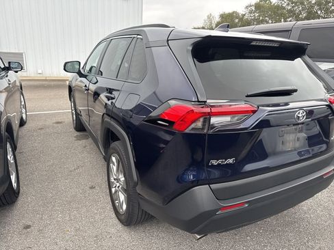 Used 2023 Toyota RAV4 XLE Premium image 9
