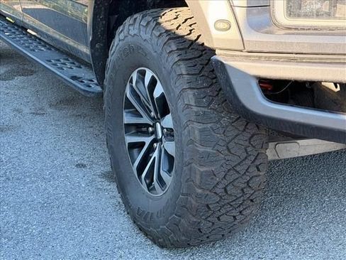 Used 2020 Ford F150 Raptor w/ Equipment Group 802A Luxury AWD/4WD image 9