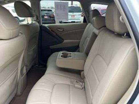 Used 2014 Nissan Murano LE w/ Platinum Edition Package image 16