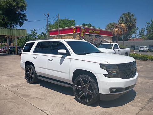 Used 2018 Chevrolet Tahoe 2WD w/ Remote Keyless Entry Package image 32