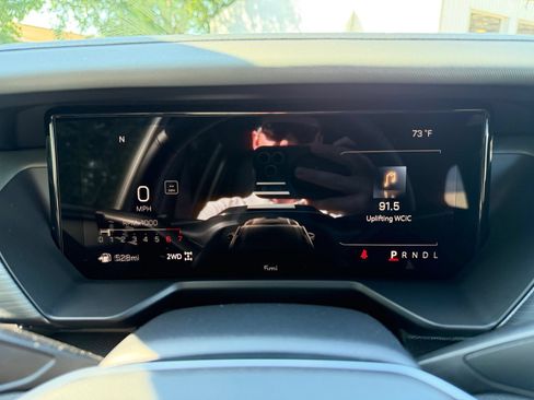 New 2026 GMC Acadia AT4 w/ Luxury Package AWD/4WD image 18