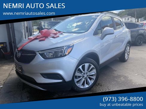 Used 2020 Buick Encore Preferred image 1