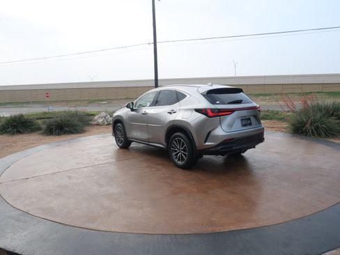 Certified 2023 Lexus NX 250 FWD w/ Premium Package image 5