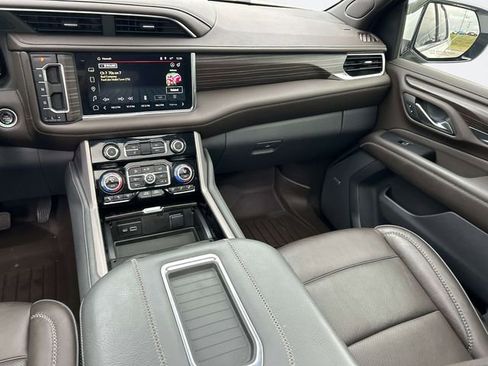 Used 2022 GMC Yukon Denali image 15