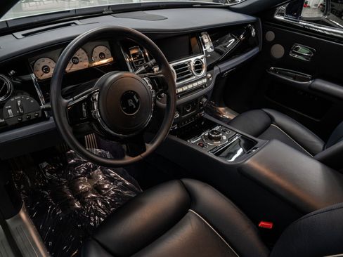 Used 2020 Rolls-Royce Ghost RWD image 50