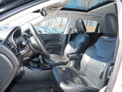 Used 2018 Jeep Compass Limited image 34