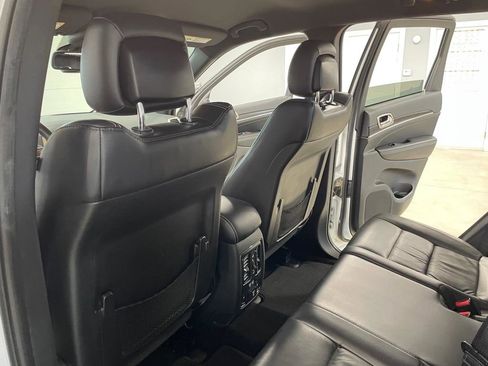 Used 2015 Jeep Grand Cherokee Limited AWD/4WD image 14