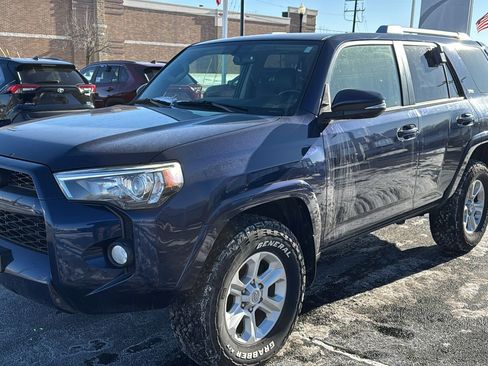 Used 2014 Toyota 4Runner SR5 Premium image 3