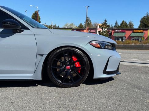 Used 2023 Honda Civic Type R image 10