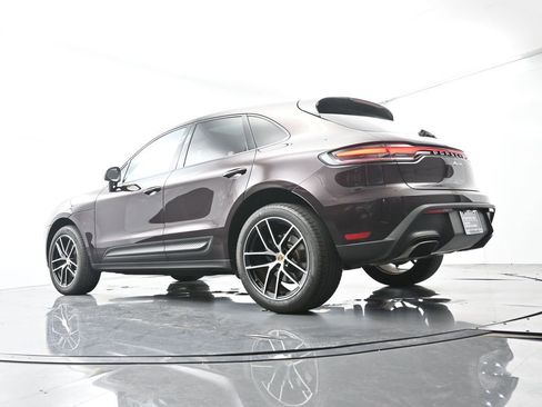 Certified 2025 Porsche Macan AWD/4WD image 46