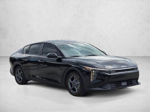 Used 2025 Kia K4 FWD image 3