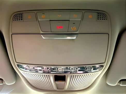 Used 2019 Mercedes-Benz C 300 Sedan image 26