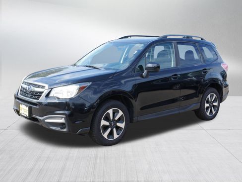 Used 2017 Subaru Forester 2.5i Premium w/ All-Weather Package image 3