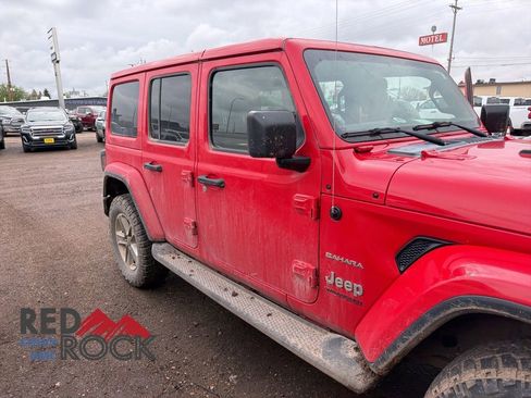 Used 2018 Jeep Wrangler Unlimited Sahara AWD/4WD image 6