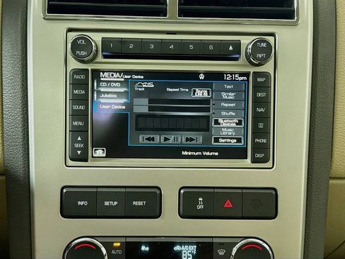 Used 2009 Lincoln MKX AWD image 16