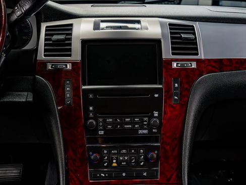 Used 2008 Cadillac Escalade AWD image 27