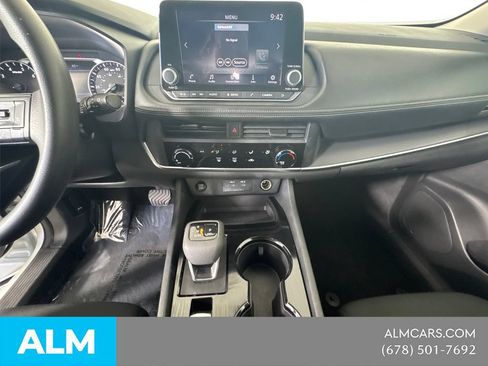 Used 2024 Nissan Rogue S FWD image 31