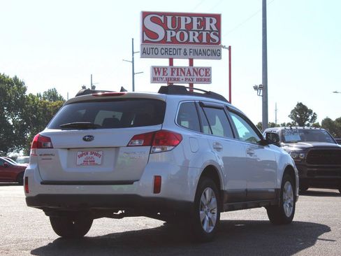 Used 2012 Subaru Outback 2.5i Limited AWD/4WD image 4