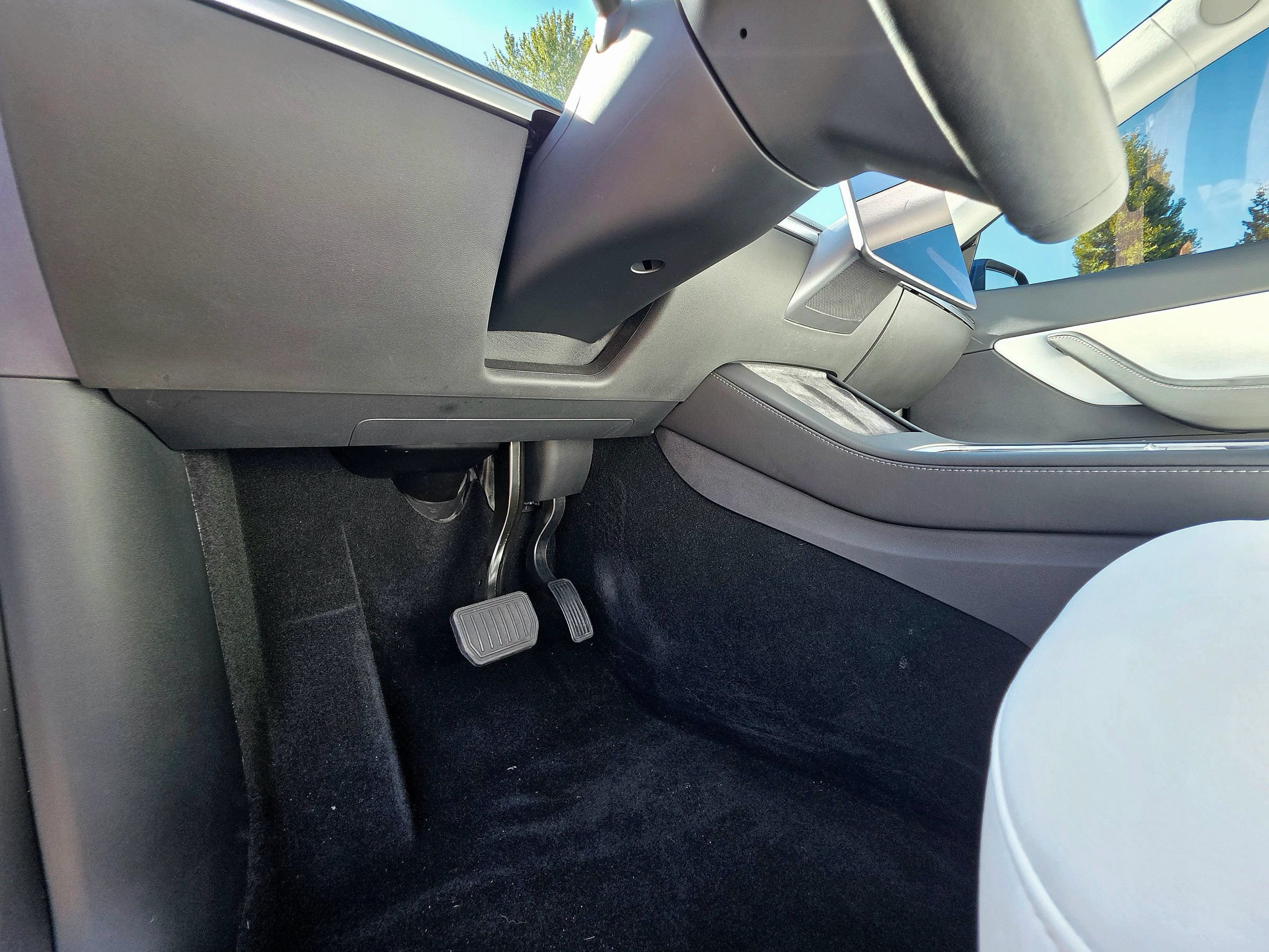 Used 2022 Tesla Model Y Long Range AWD/4WD image 45