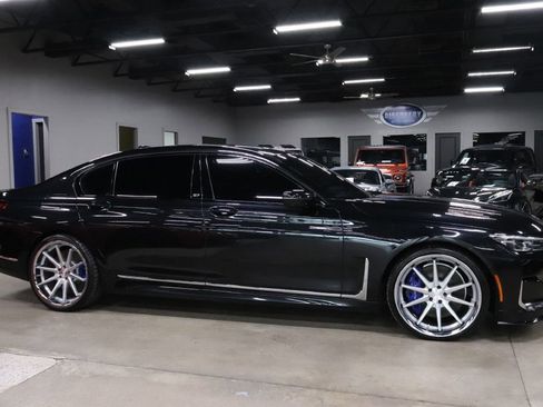 Used 2022 BMW ALPINA B7 xDrive image 6