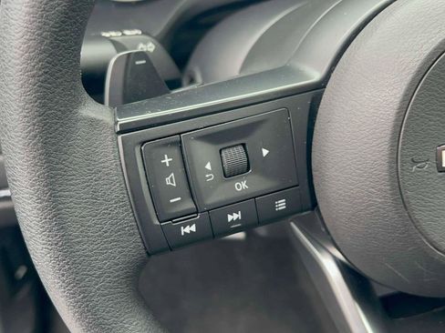 Used 2024 Nissan Rogue SV FWD image 26