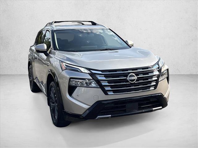 Used 2025 Nissan Rogue Platinum FWD image 3