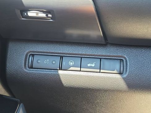Certified 2023 Nissan Pathfinder SL w/ SL Premium Package AWD/4WD image 32