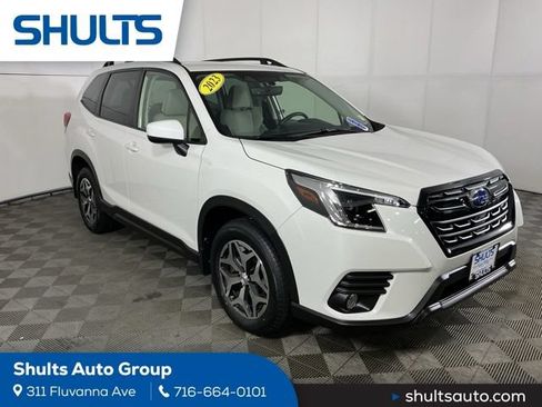 Used 2023 Subaru Forester Premium AWD/4WD image 1