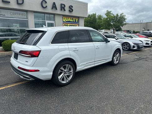 Used 2023 Audi Q7 2.0T Premium w/ Convenience Package AWD/4WD image 4