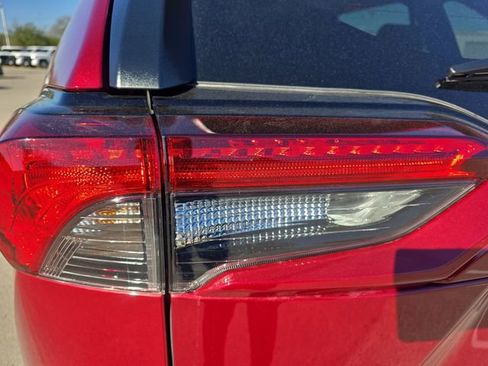 Used 2025 Toyota RAV4 XLE Premium image 35