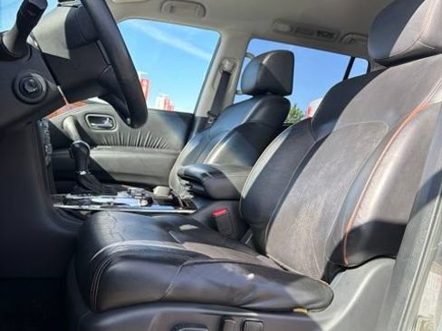 Used 2017 Nissan Armada Platinum w/ Interior Lighting Package AWD/4WD image 20