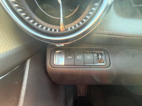 Used 2025 Chevrolet Equinox LT AWD/4WD image 19