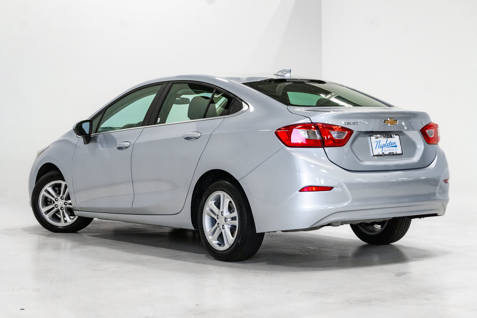 Used 2018 Chevrolet Cruze LT FWD image 23
