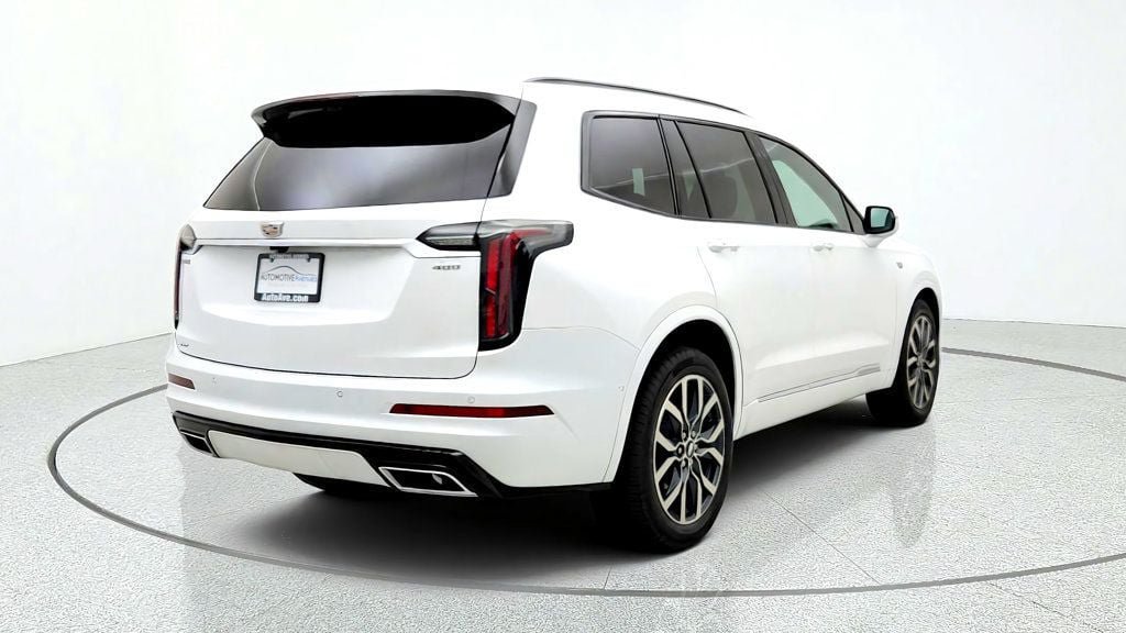 Used 2024 Cadillac XT6 Sport w/ Platinum Package AWD/4WD image 5