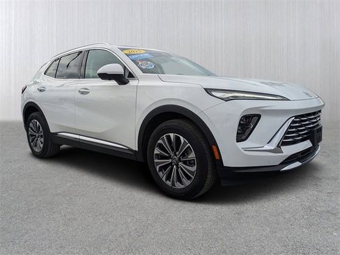 Certified 2025 Buick Envision Preferred image 1