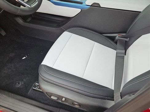 New 2026 Chevrolet Equinox EV LT image 4