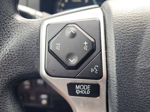 Used 2018 Toyota Tundra SR5 w/ SR5 Upgrade Package AWD/4WD image 22