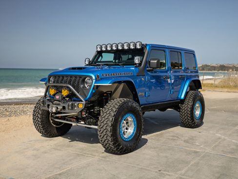 Used 2021 Jeep Wrangler Unlimited Rubicon w/ Xtreme Recon 35" Tire Package AWD/4WD image 1