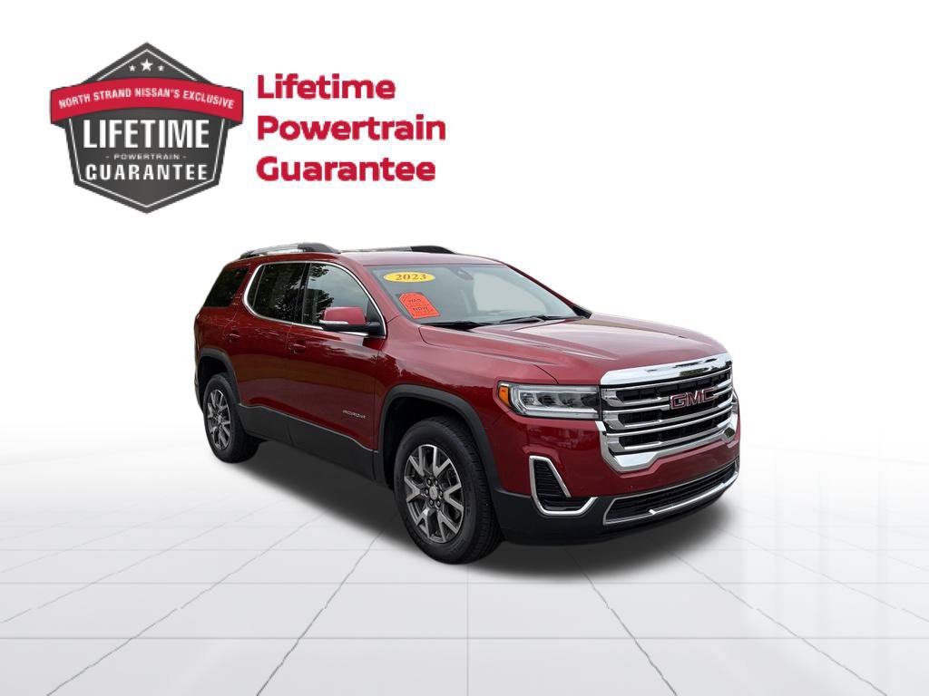 Used 2023 GMC Acadia SLE w/ Driver Convenience Package FWD image 9