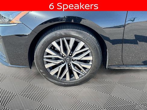 Used 2025 Nissan Altima 2.5 SV image 8