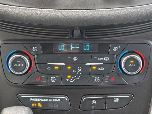 Used 2018 Ford Escape SE AWD/4WD image 16