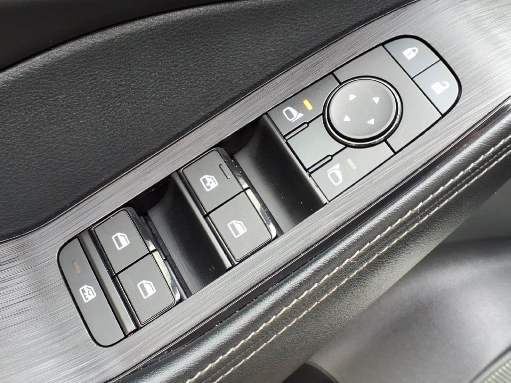 Certified 2023 Nissan Rogue SV w/ SV Premium B Package AWD/4WD image 19