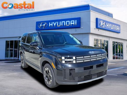 Used 2024 Hyundai Santa Fe SE image 1