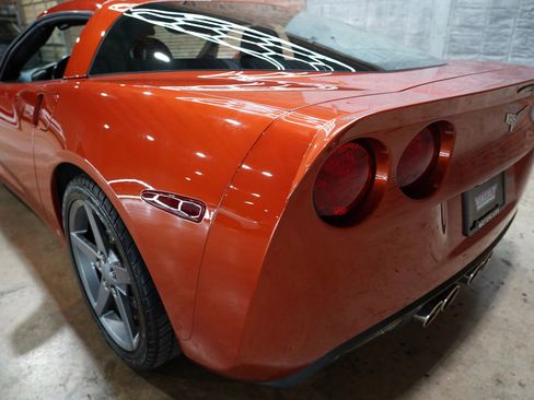 Used 2006 Chevrolet Corvette Coupe w/ Preferred Equipment Group image 21