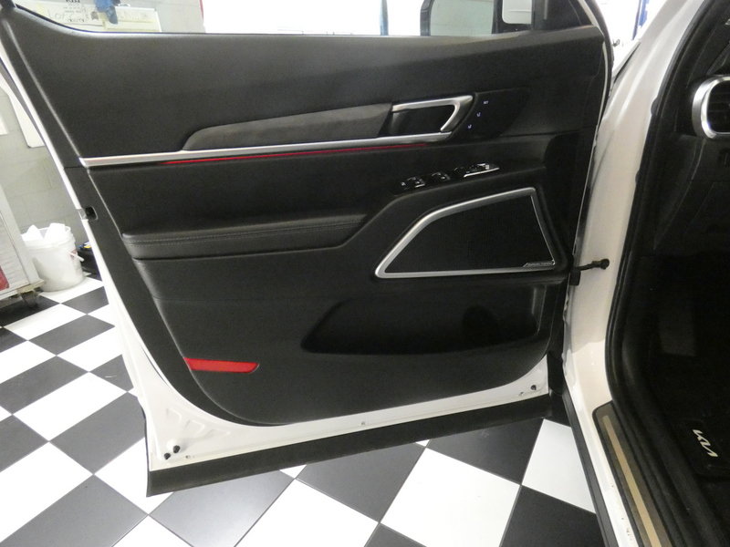 Used 2024 Kia Telluride AWD image 23