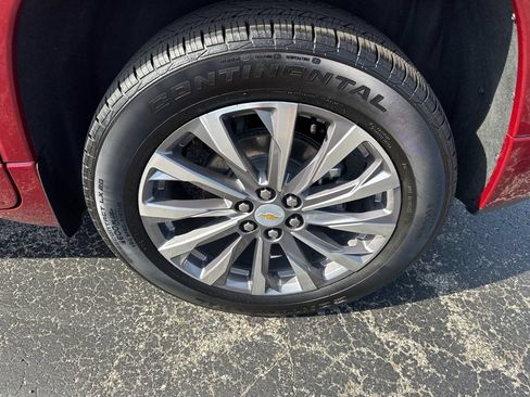 Used 2023 Chevrolet Traverse Premier w/ LPO, Floor Liner Package FWD image 10