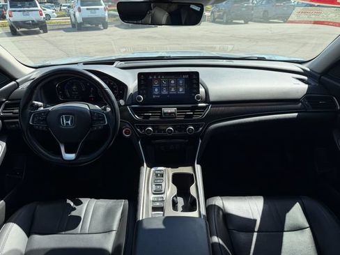 Used 2022 Honda Accord Touring image 18